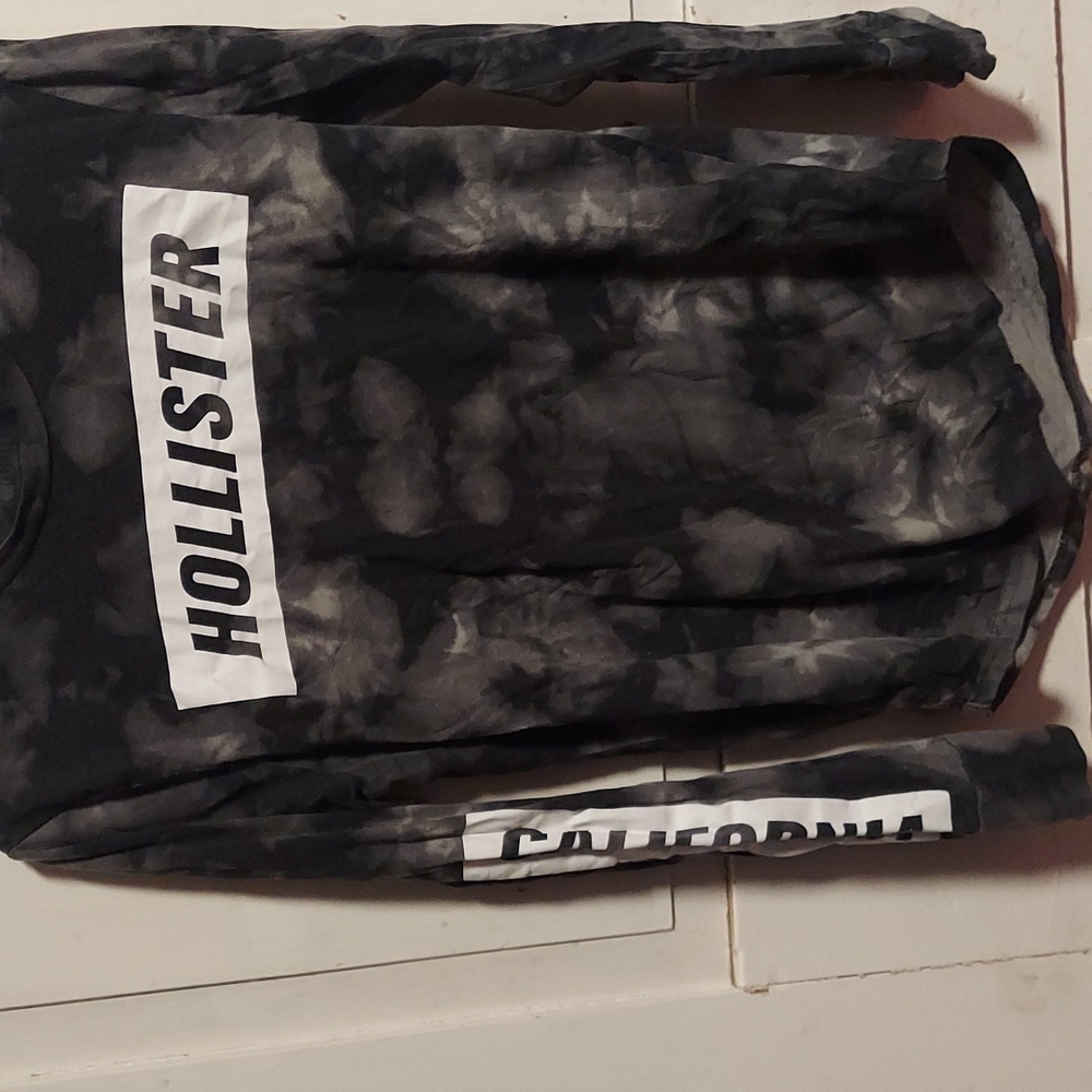 Long sleeve t